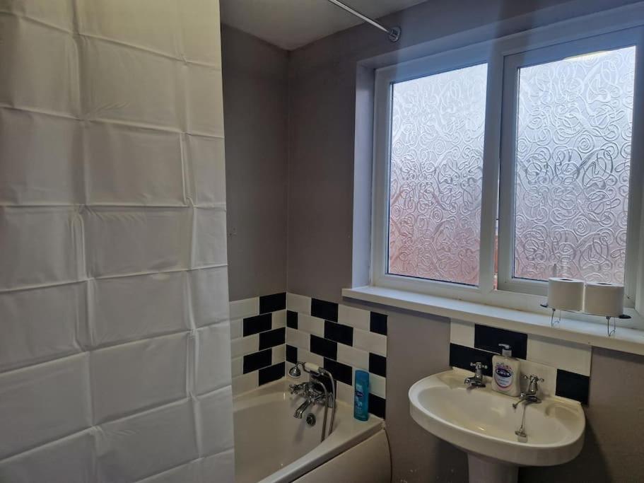 Primos Place - 2 Bedroom In Ashington آشينجتون المظهر الخارجي الصورة
